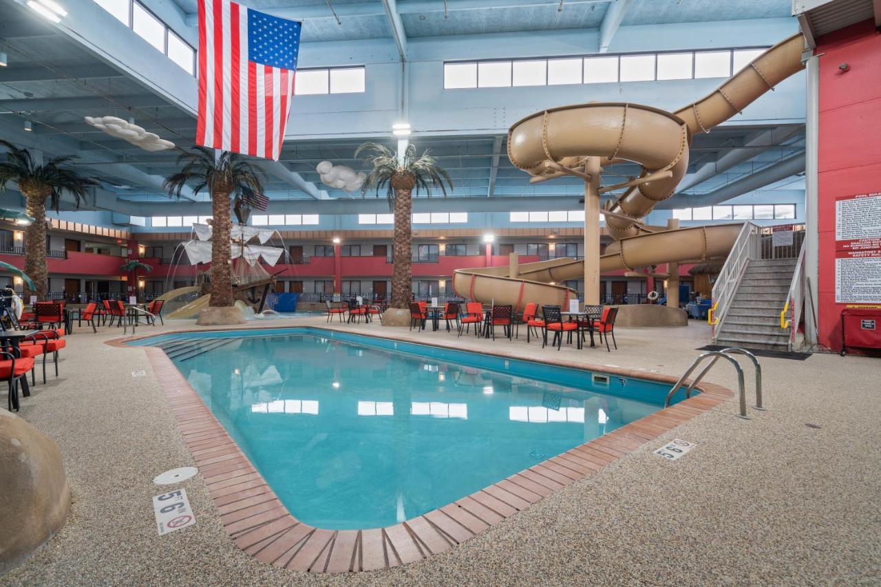 Ramada By Wyndham Sioux Falls Airport - Waterpark Resort & Event Center Exterior foto